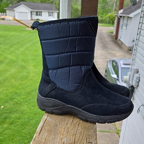 LANDS' END Black Suede Navy Upper All Weather Quilted Winter Boots 7D - Picture 1 of 5
